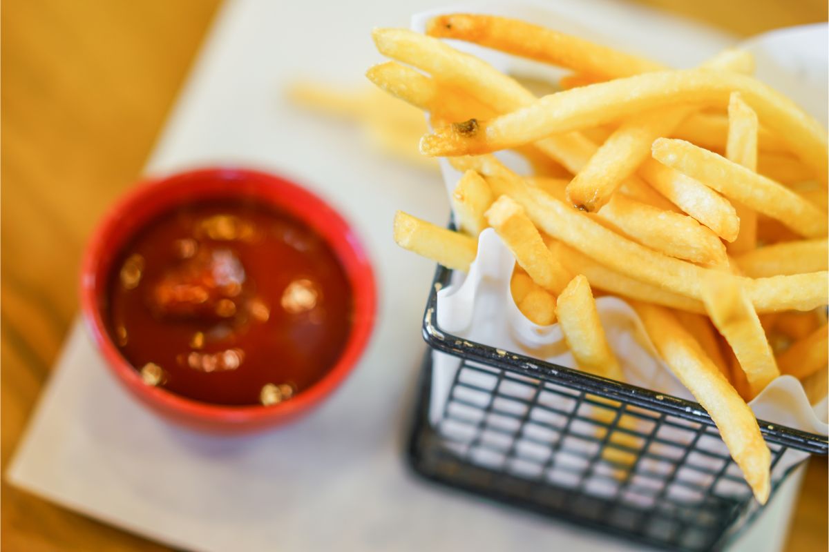 Descubra se batata frita na air fryer engorda ou não - AirBR